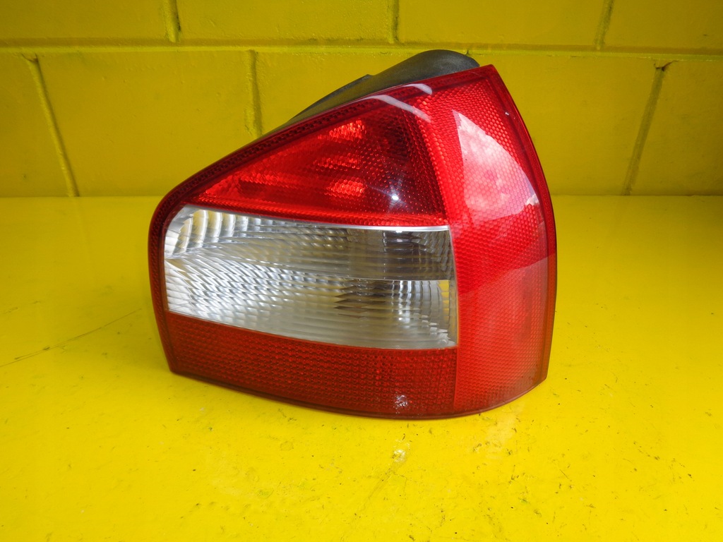 фото №1, Audi a3 8l lift 3d лампа правая задняя