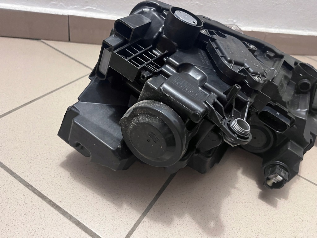 фото №14, Лампа передняя перед правая skoda scala skala full led 657 19-