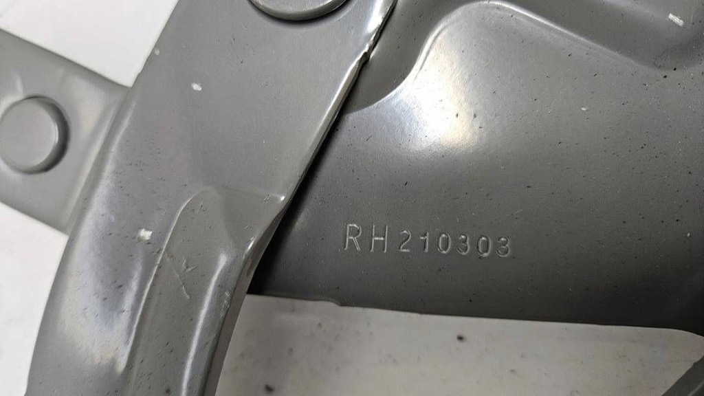 фото №8, Polestar 2 31688413 петля капот перед сторона правая