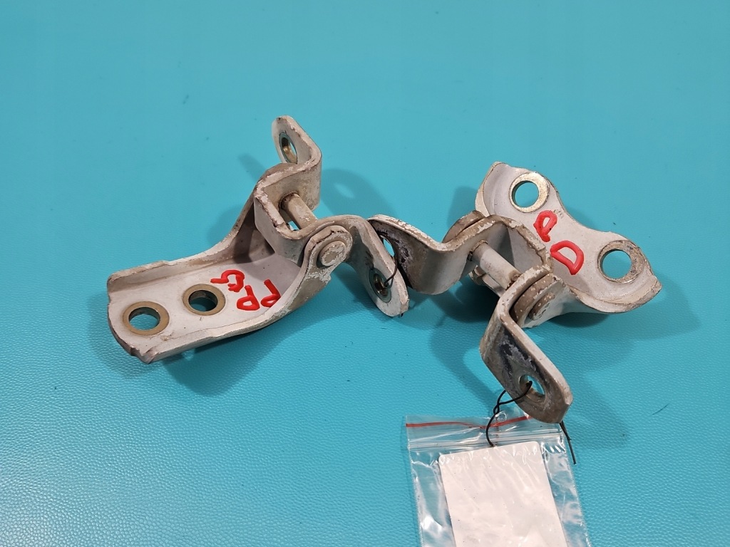 Купити Петля двері перед правий toyota corolla e16 e18 13-