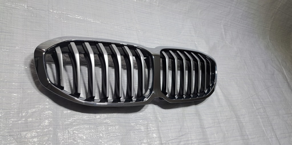 фото №1, Bmw 1 f40 решётка радиатора радиатора бампер перед 7450959