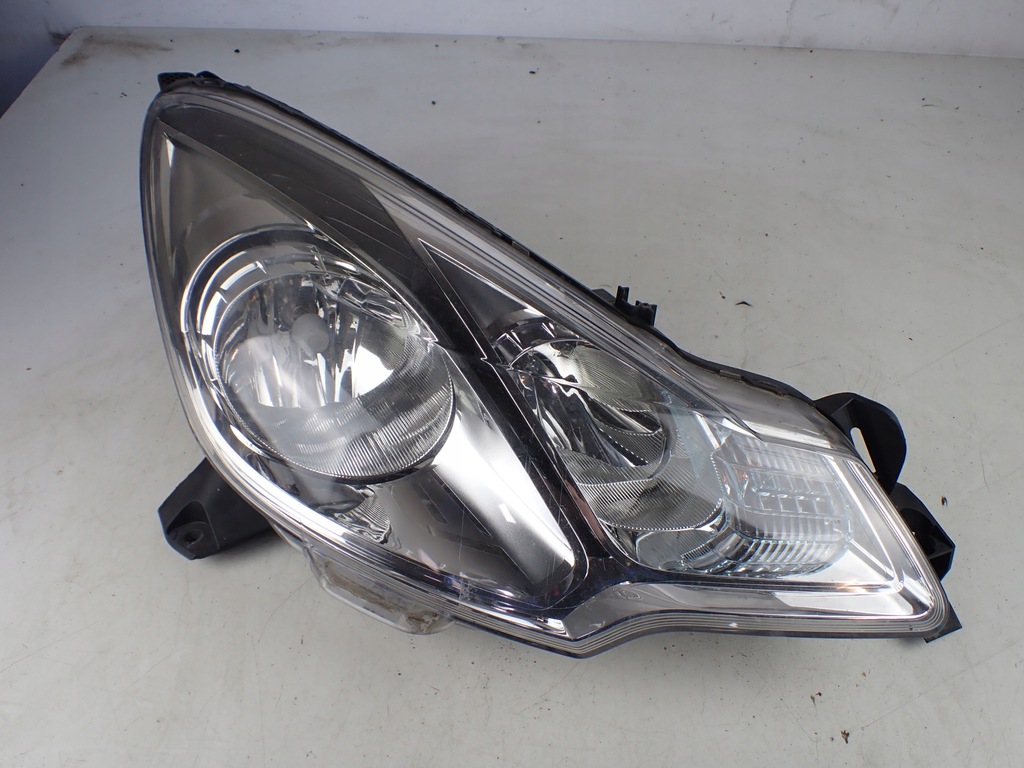 фото №1, Лампа фара передний правый перед citroen ds3 9673814380