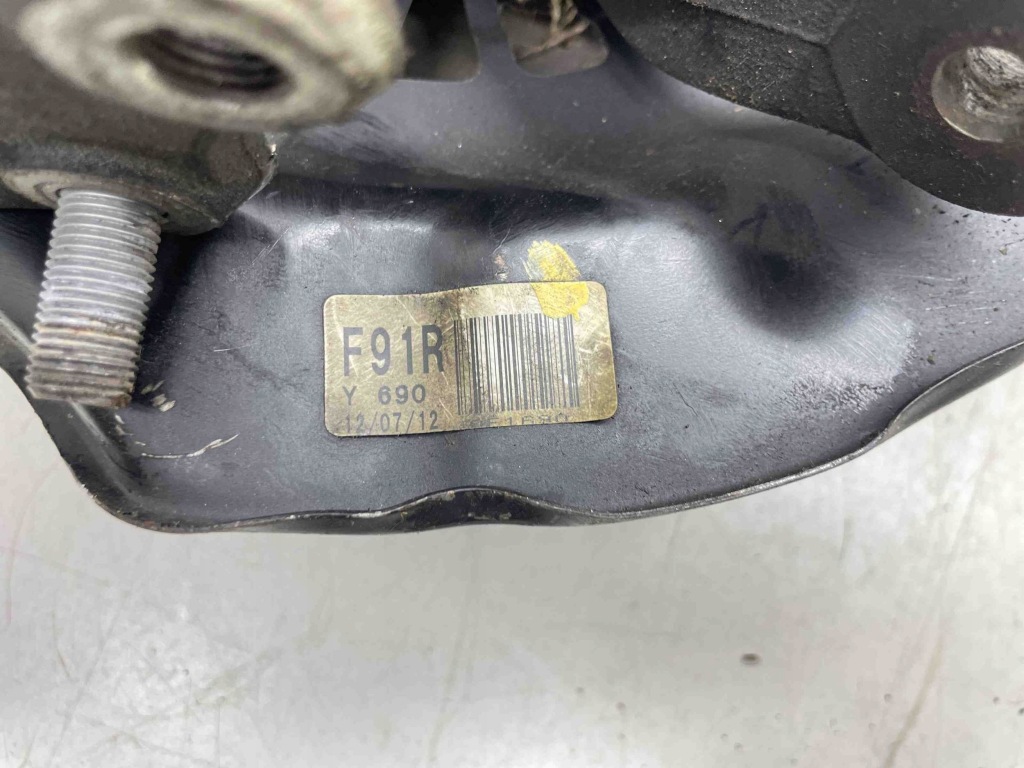 Поворотный кулак передняя lexus es 300h 6th gen 4321133110 с Разборки