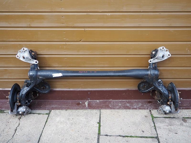 фото №1, Oś балка задня гальмівні диски opel astra v k