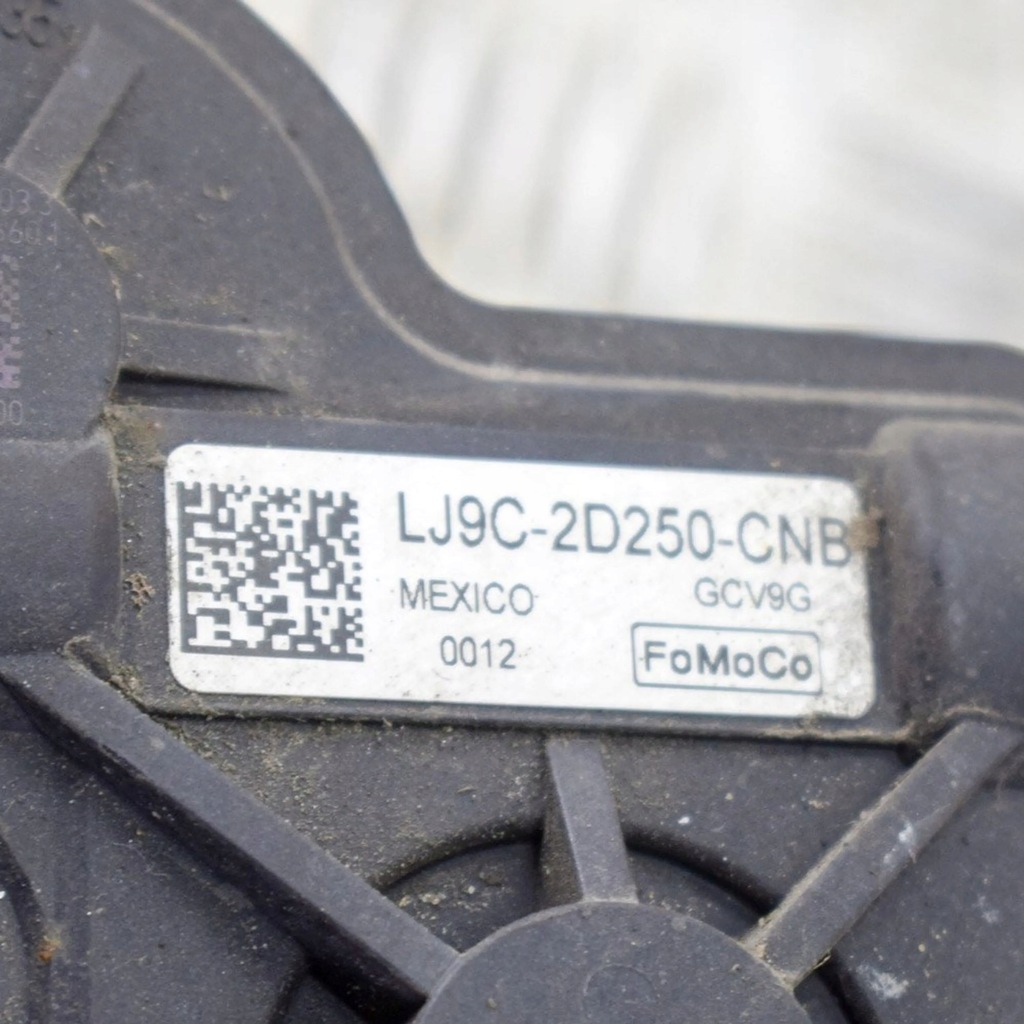 фото №8, Ford mustang mach-e 2020 правая сторона задний суппорт тормозной