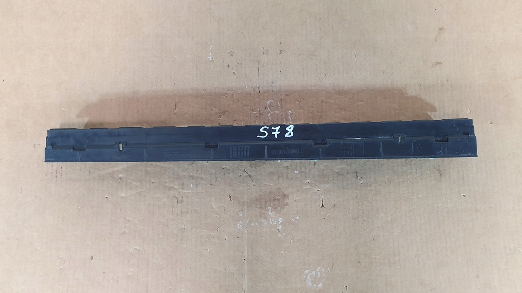 фото №1, Hyundai i40 2011- напрямна бампера правий задня