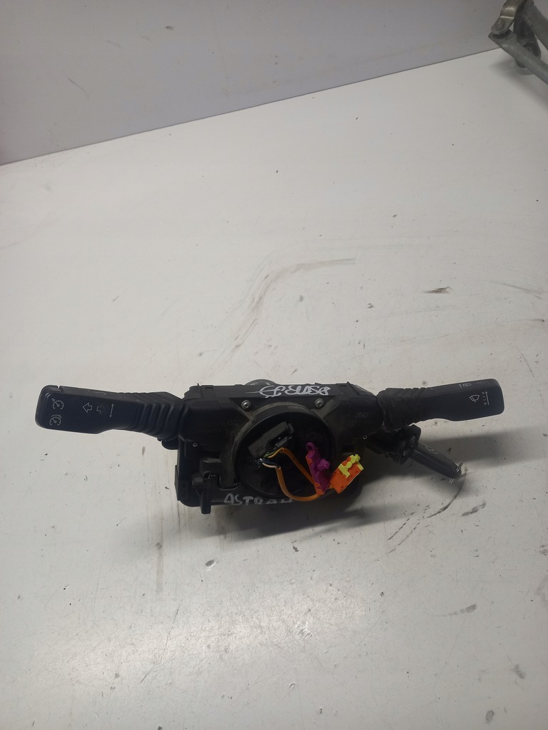 фото №1, Переключатель комбинированный переключатели opel astra h 13250221