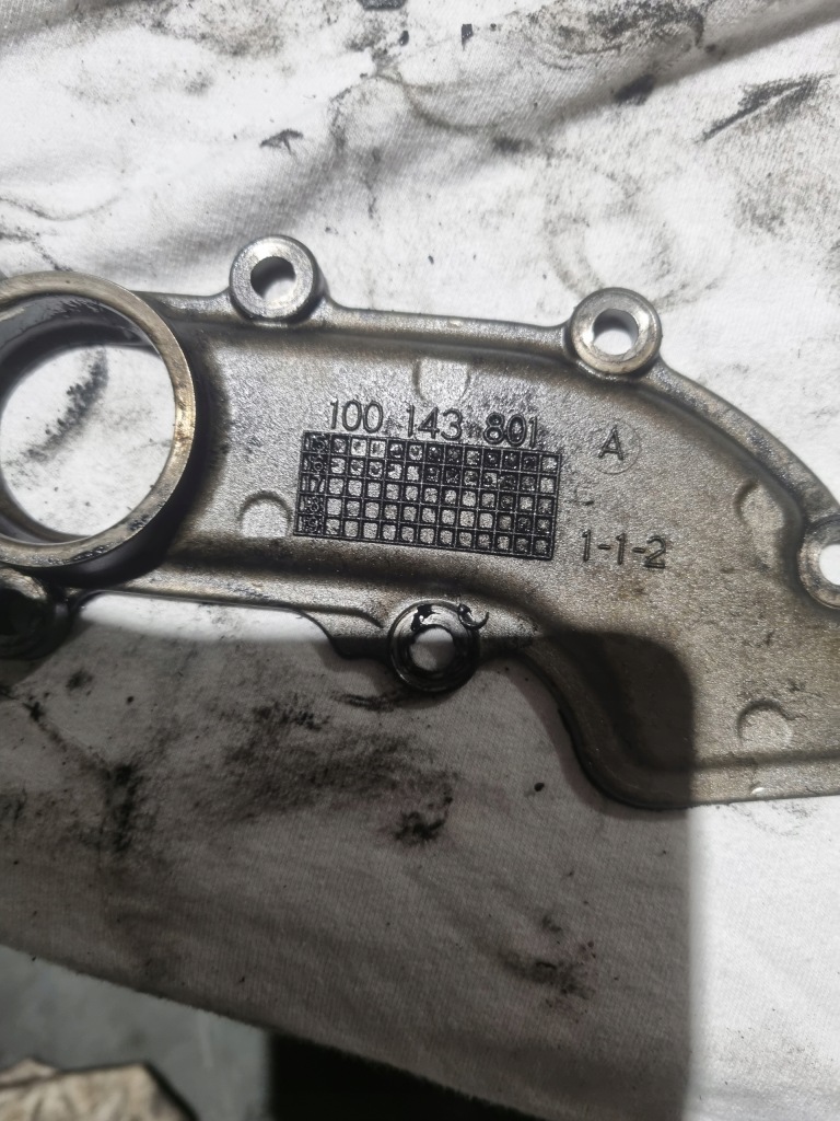 Маслоприёмник масла mercedes 654 100143801 Оригинал