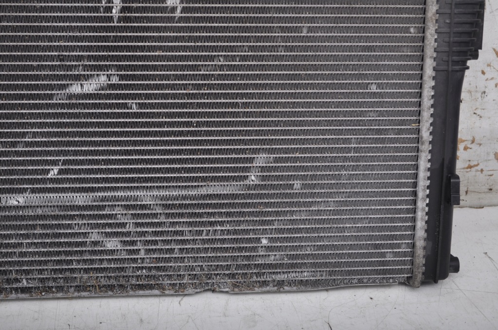 Bmw f20 радиатор воды 8678027 Киев