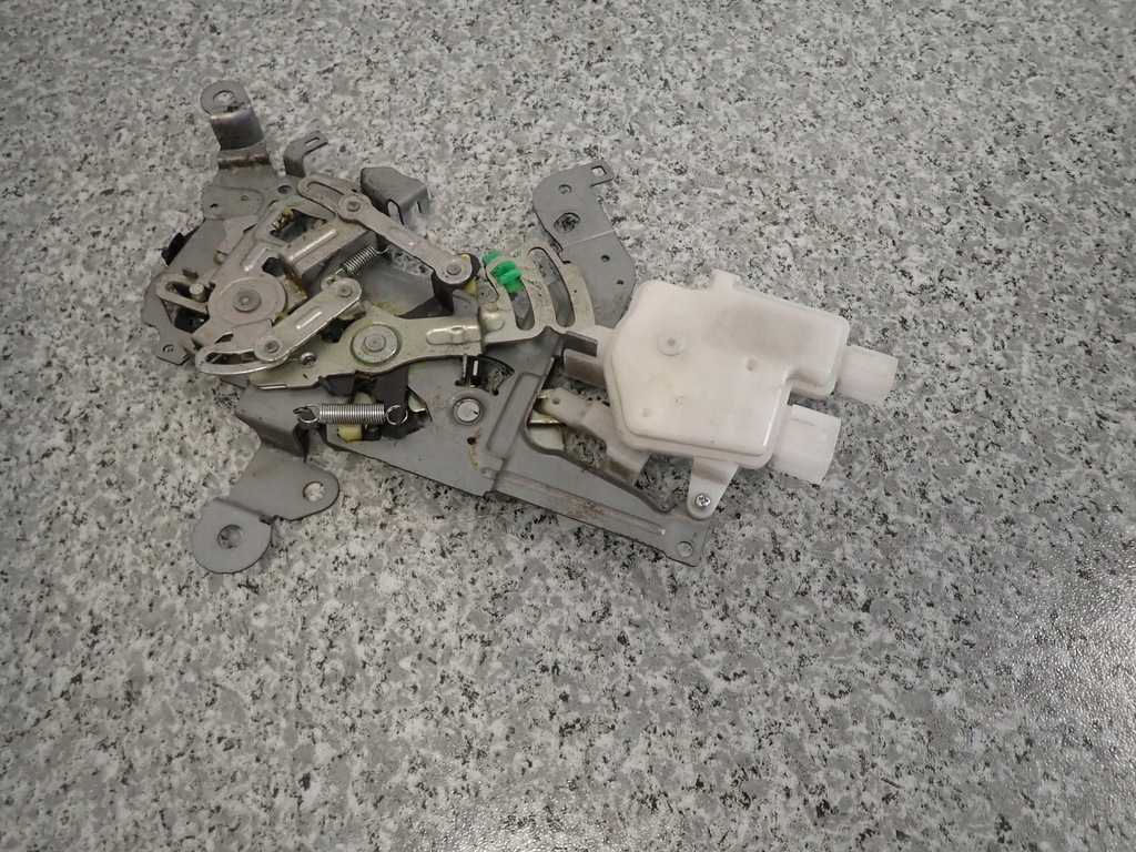 фото №4, Mazda 5 mazda5 05-siłownik замка двері задніх правих