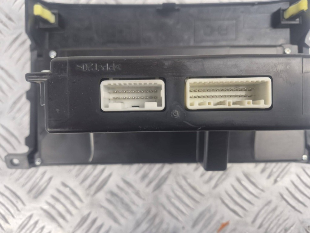 Панель кондиционера toyota corolla verso 559000f040 с Разборки