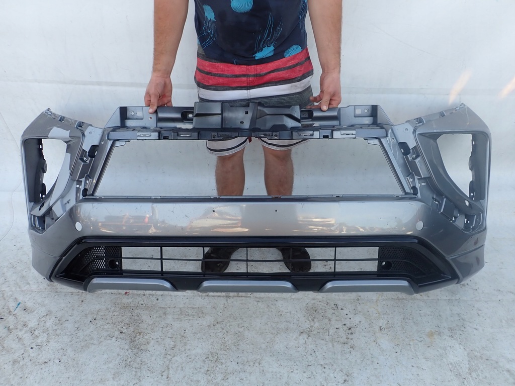 фото №1, Mitsubishi eclipse cross lift 20- бампер перед pdc