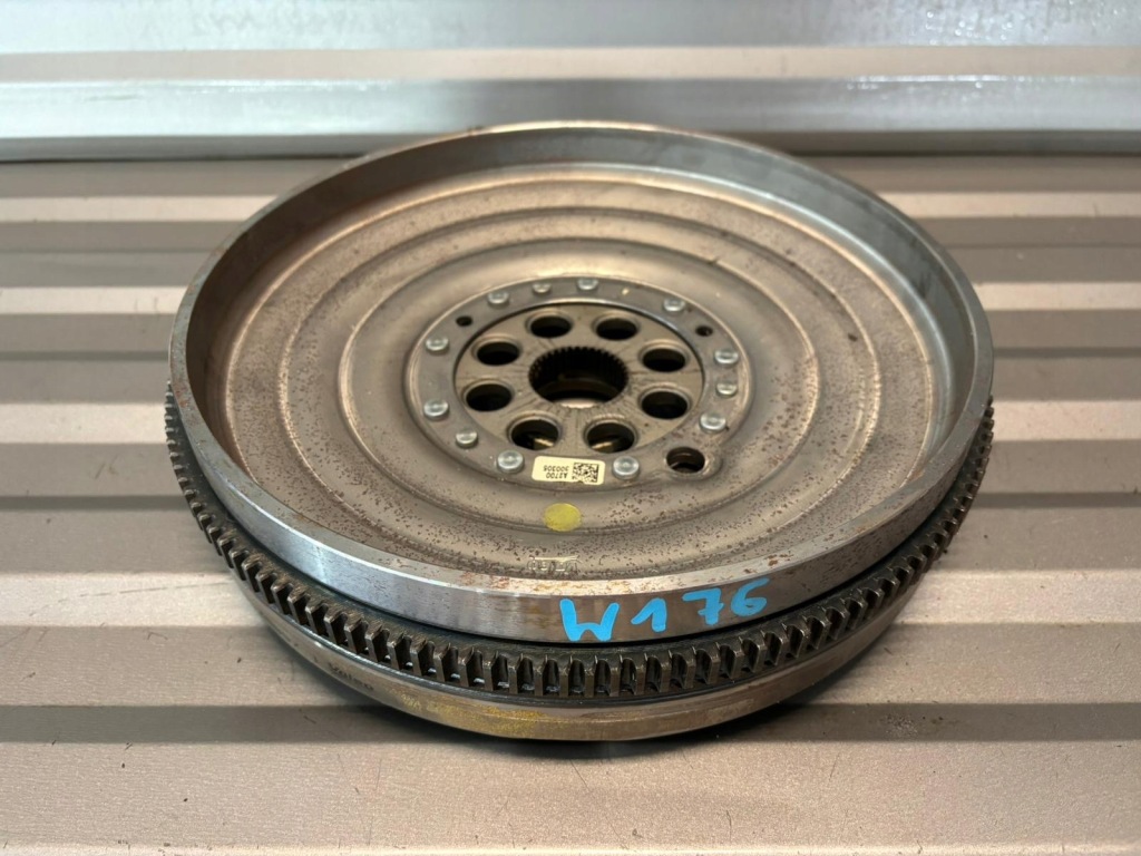 Купити Mercedes w176 колесо маховик зчеплення a2700300305