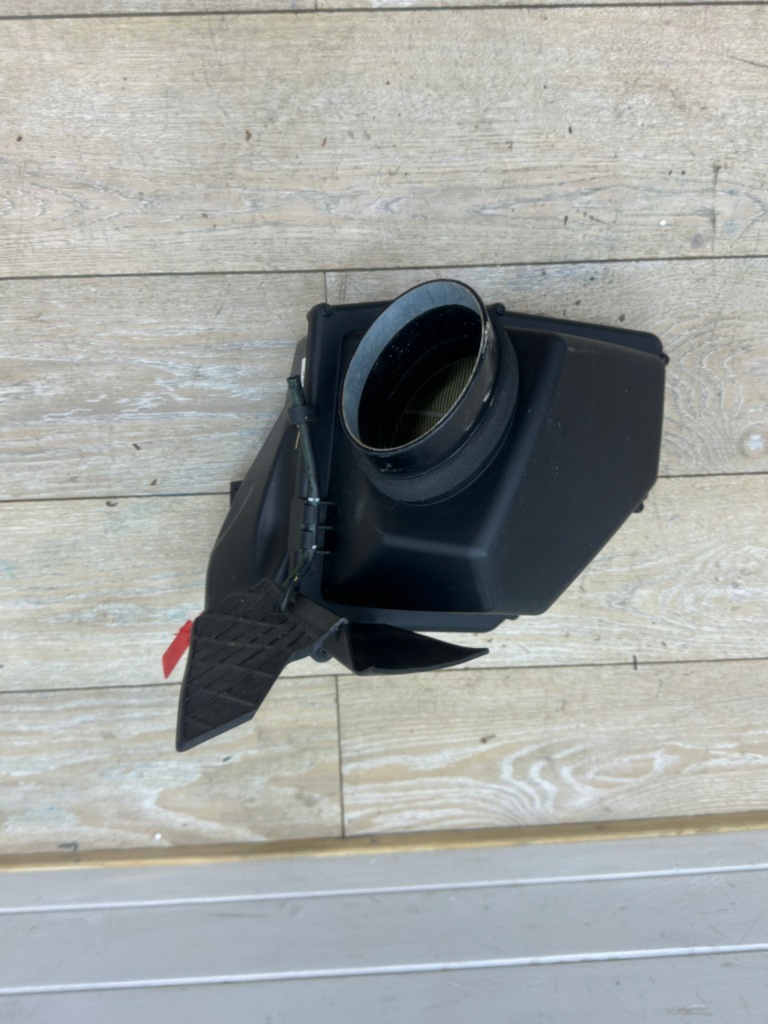 Купить Корпус фильтра bmw m5 f90 m8 f91 f92 f93 7852381 пробег 48054km
