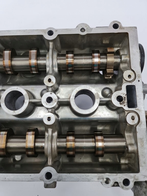 фото №8, Кришка клапанів вали vw up citigo 1.0 04c103475d