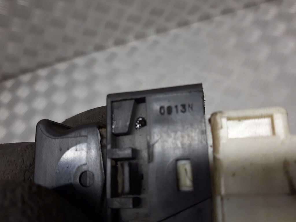 фото №2, Кнопка скло лівий задня nissan primera p11