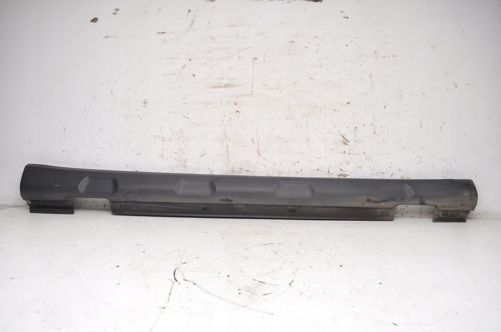 фото №1, Mercedes gla x156 lift накладка порог правая 18r