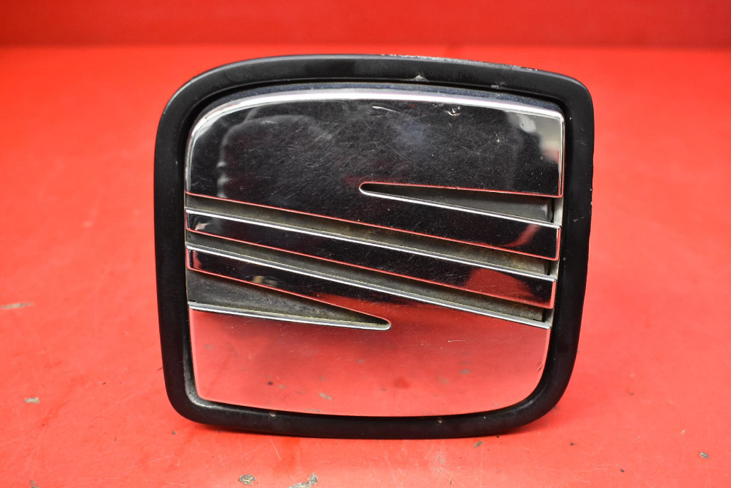 фото №6, Ручка кришки задня задній емблема 8k0827565b seat cordoba i sedan lift 99-03