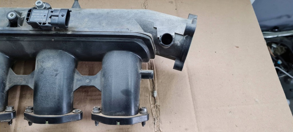 Maserati quattroporte vi колектор впускний  повітря 3.8 v8 285819 Оригінал