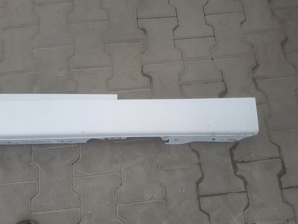 фото №5, Bmw 1 f21 11r- молдинг поріг права 300