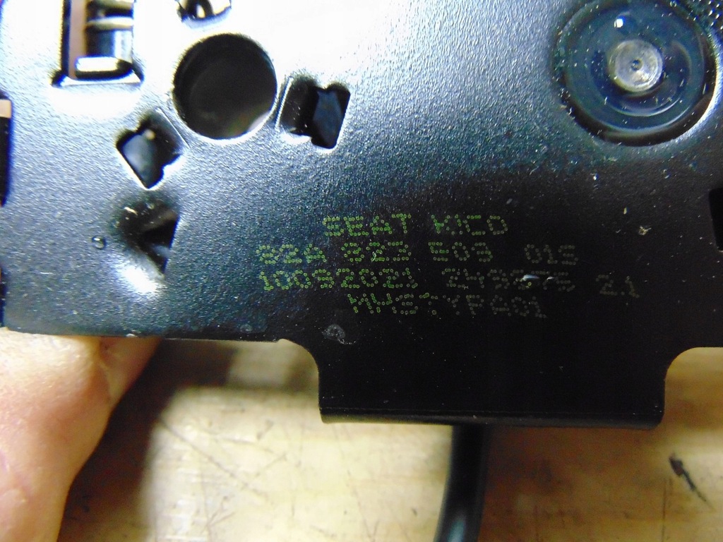 фото №10, Замок капот audi a1 новый оригинал 82a823509