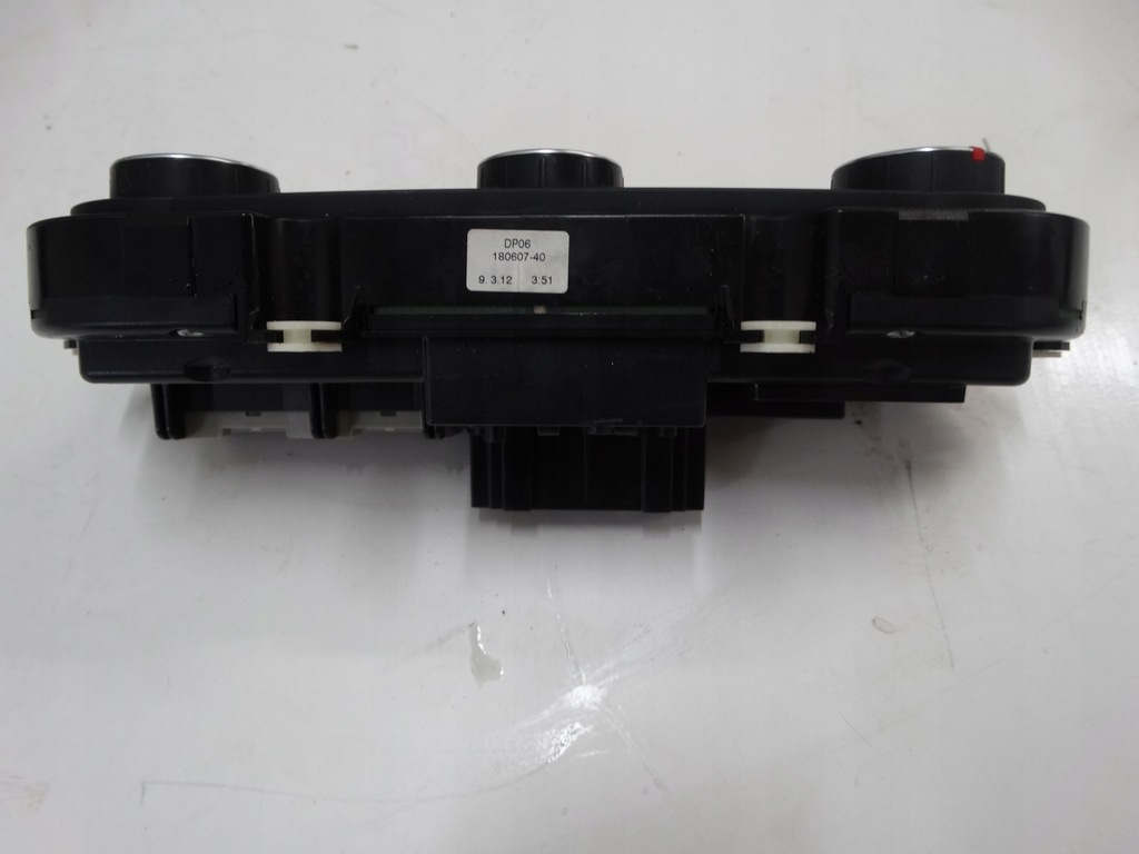 фото №6, Панель обдув кондиціонера vw passat b7 5hb009751