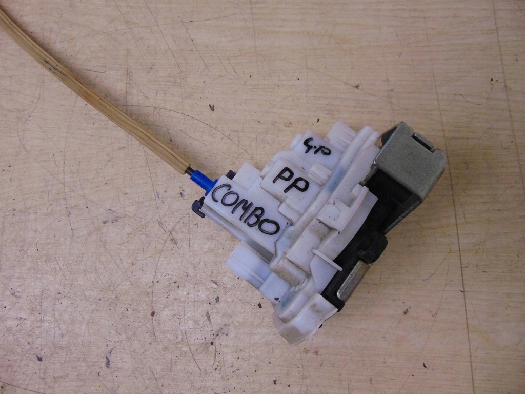 фото №2, Замок cent. дверь правый перед opel combo d doblo