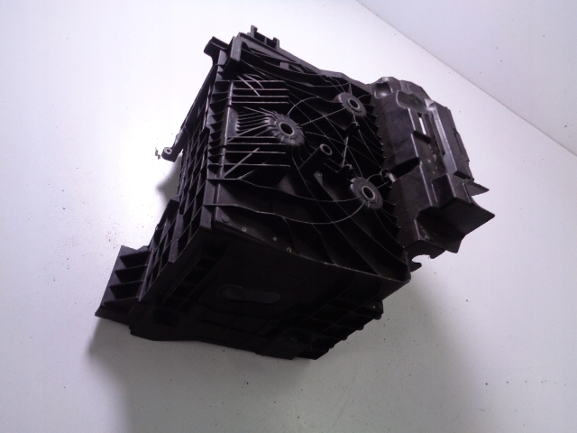 фото №3, Корпус аккумулятор renault megane iv 2016-