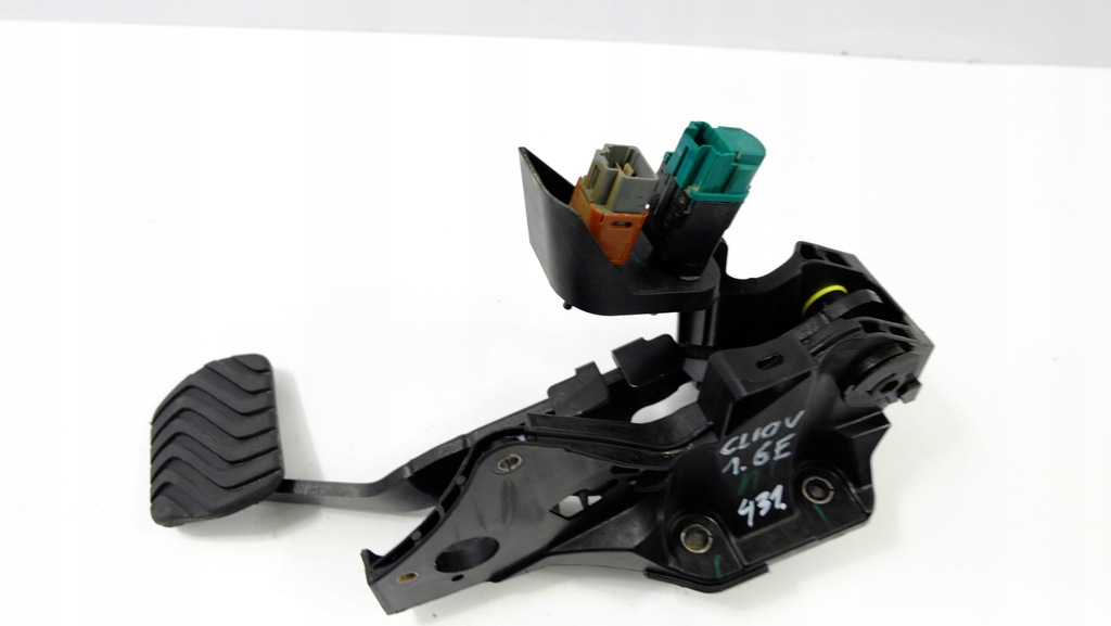 фото №2, Renault clio v педаль тормоза автоматическая коробка передач