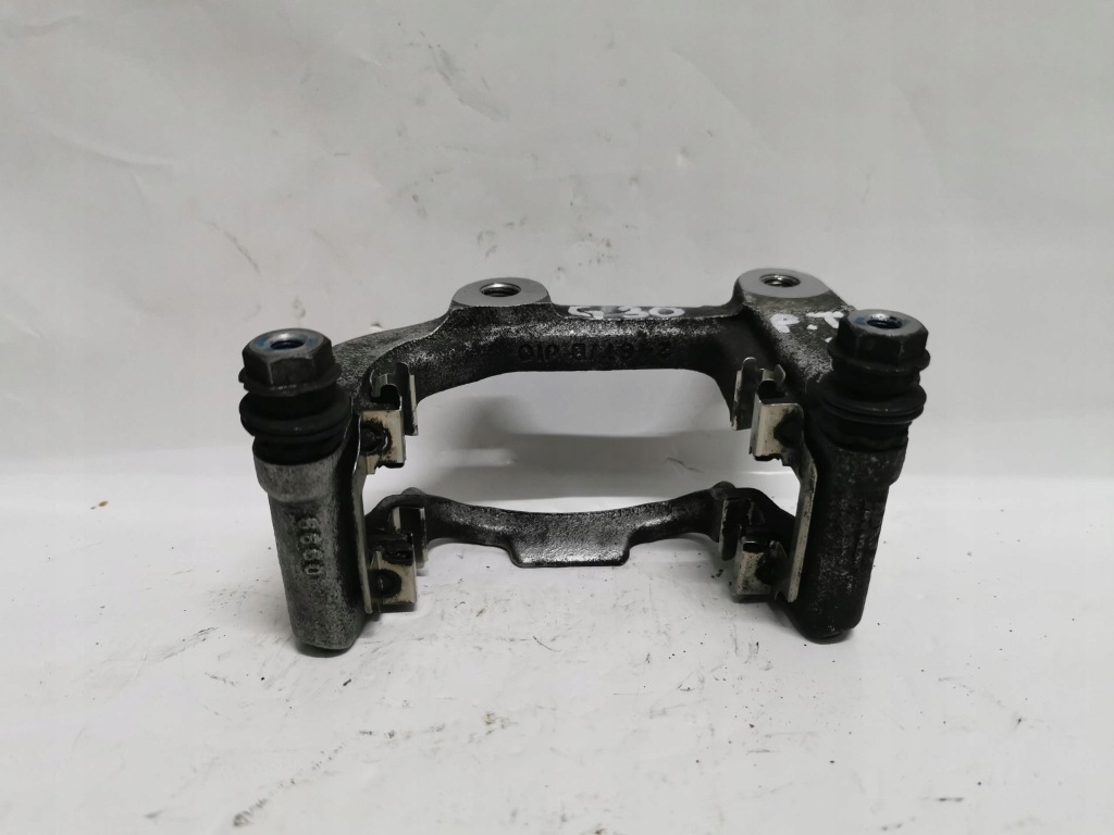 фото №1, Скоба тормозные правый задняя bmw g30 17-