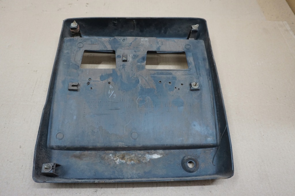 фото №11, Mitsubishi pajero iii накладка кронштейн номерного знака 00-06r