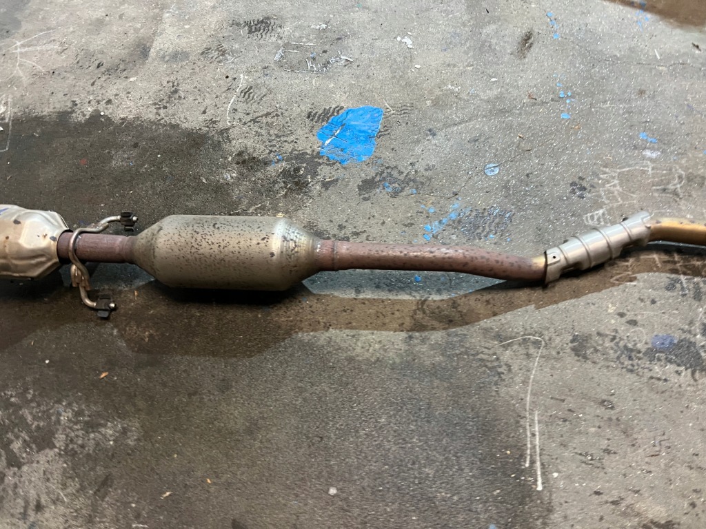 фото №10, Mazda 6 gl гасник 2.0 бензин rok 2021