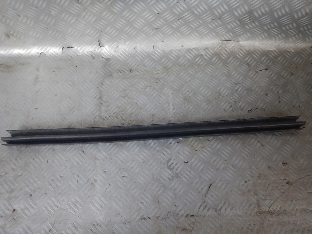 фото №1, Chevrolet tahoe suburban ліва прокладка двері