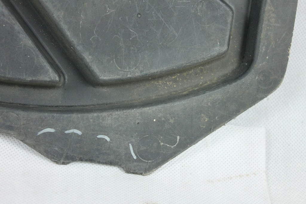 фото №7, Пол задняя защита задняя колеса запасного mercedes w201