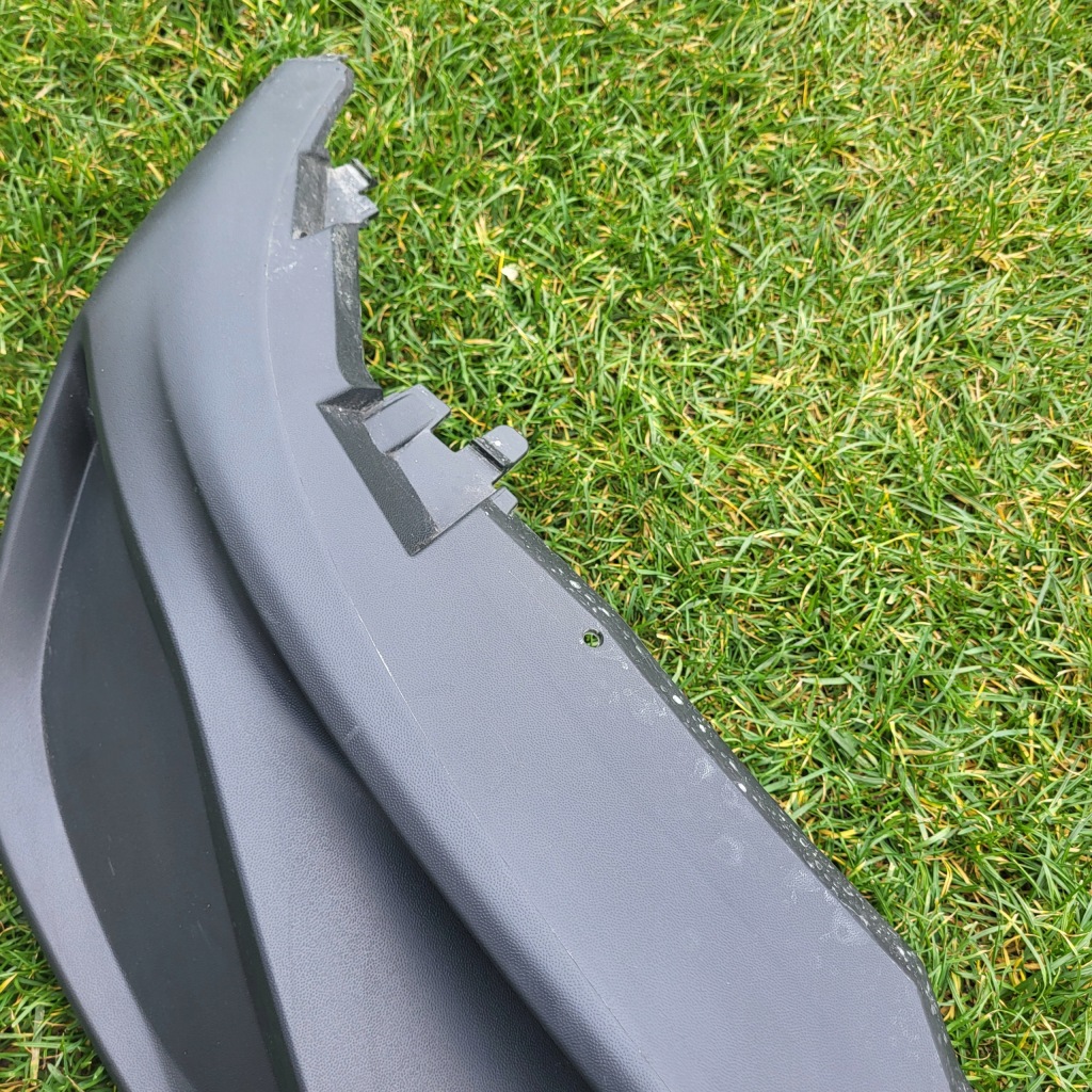 Купити Спойлер бампера задній vw golf viii gti 5h6807568d