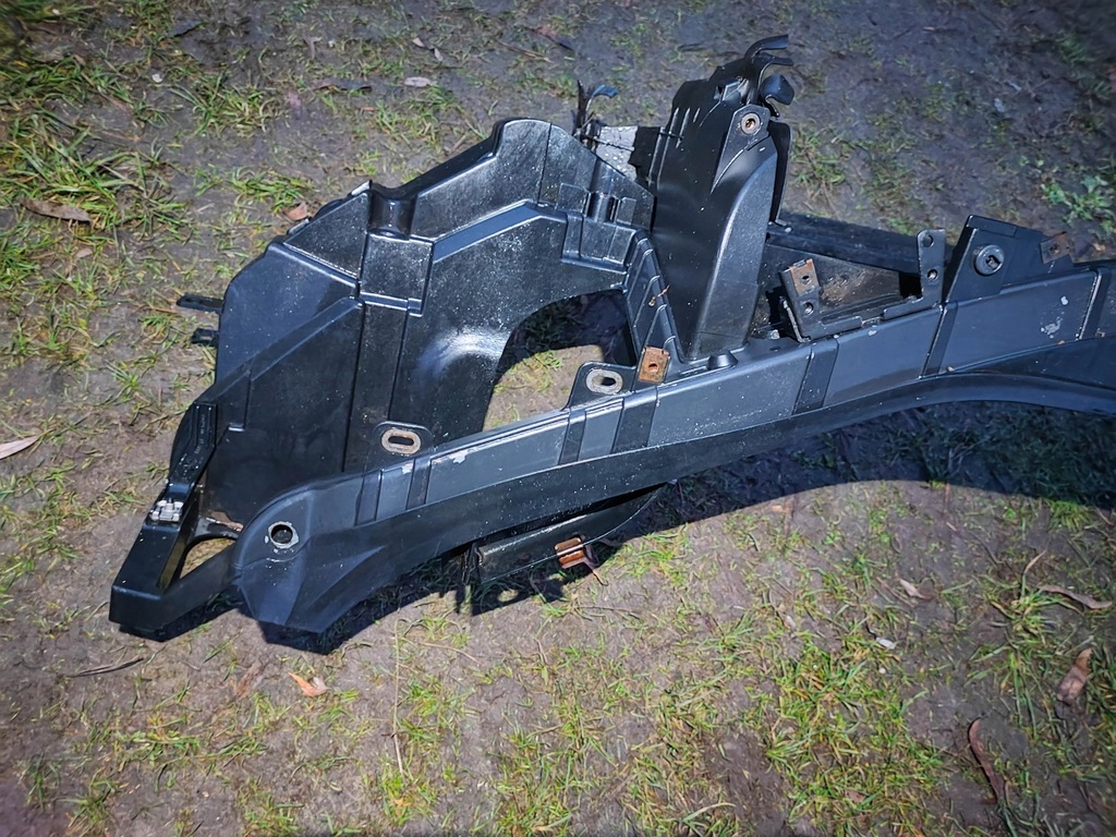 фото №8, Pas передній підсилювач audi a8 d3