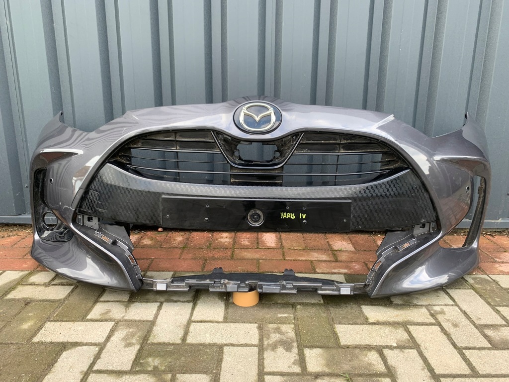 Купити Бампер передні  передній toyota yaris iv 4