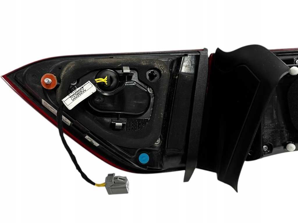 фото №8, Maserati levante ліва задня лампа lh 670106831 670106835