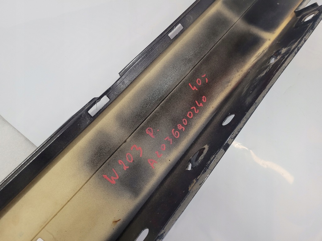 фото №13, Mercedes w203 молдинг порог правая a2036900240