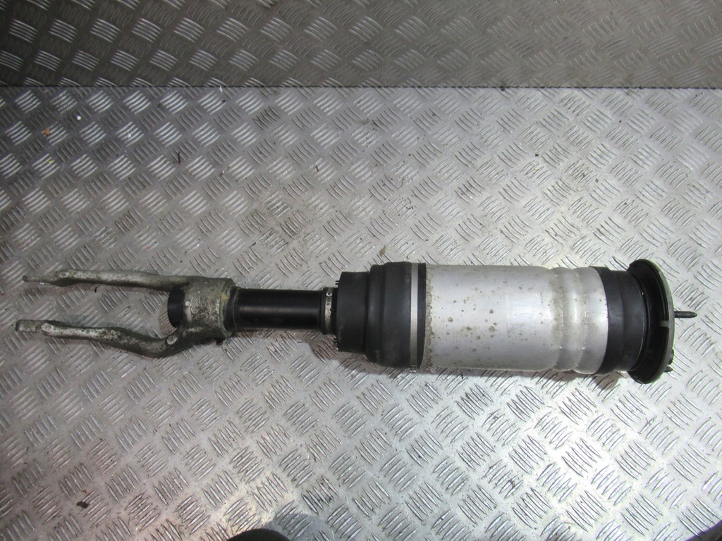 фото №1, Range rover velar амортизатор левый k8am-3c286-ab