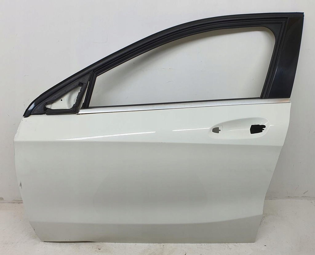 фото №1, Дверь левый перед передние 650 mercedes w176