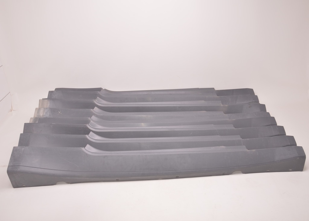 фото №8, Maserati granturismo молдинг накладка порог правая