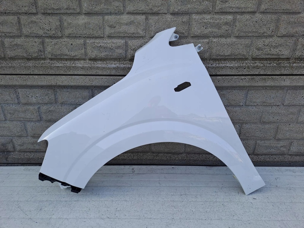 фото №1, Dacia sandero iii 3 крыло передний левый оригинал