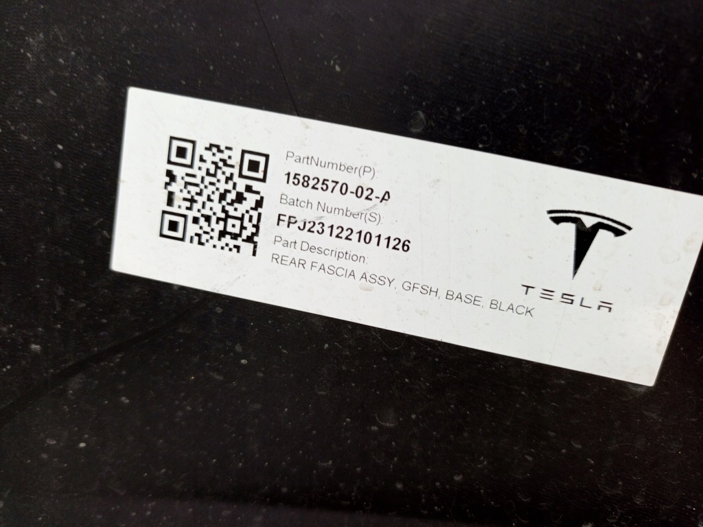 Tesla model 3 iii рестайлінг  highland 2023- бампер задній задній 1582570-02-a Оригінал