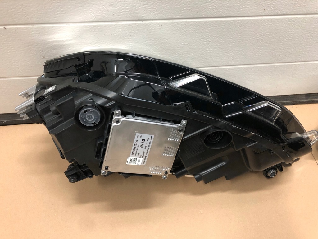 фото №10, Лампи full led vw golf sportsvan lift комплект 517941059a 517941060a brand