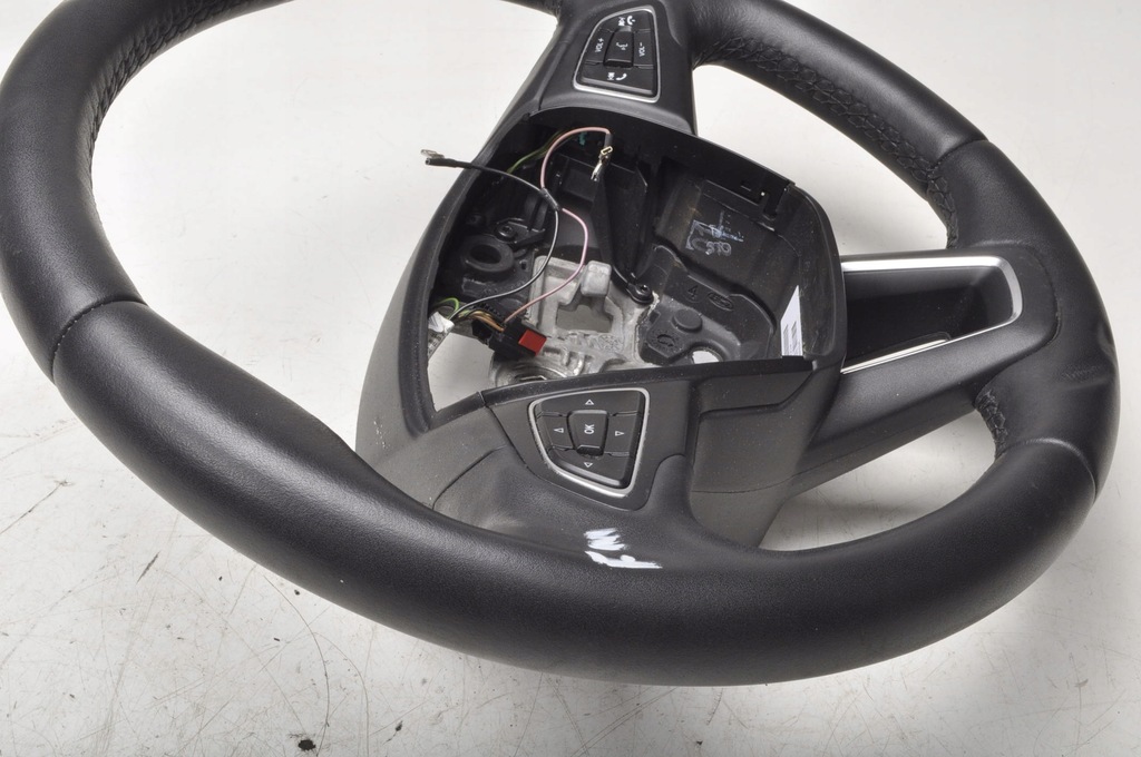 фото №8, Ford focus mk3 воздуховод кожаный многофункциональный