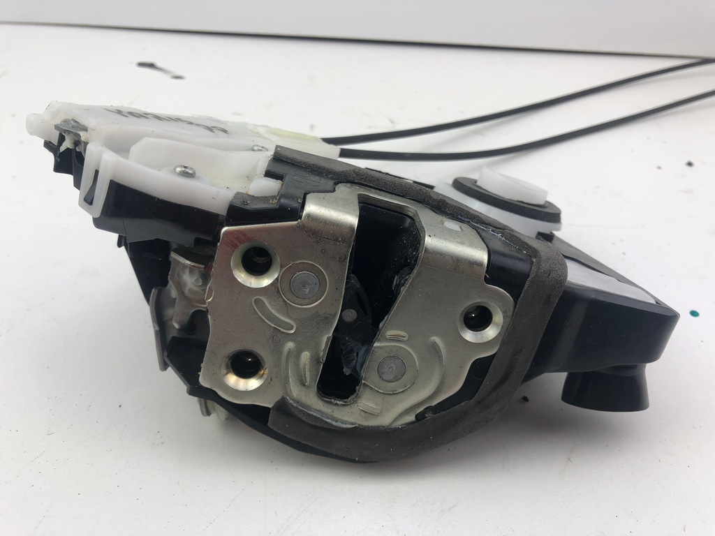 фото №3, Toyota yaris iii замок двері правий перед