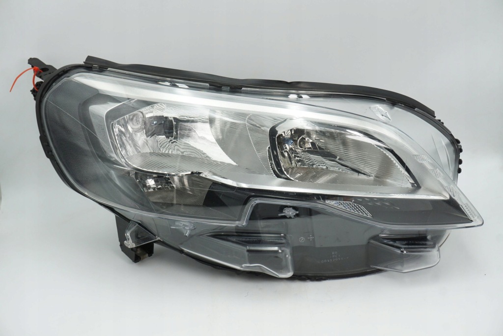Купити Лампа передня права peugeot expert iii 9808572580