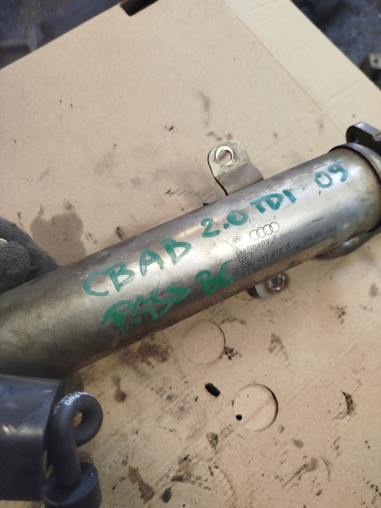 Радіатор радіатор вихлопних газів 03l131512b vw passat b6 2.0 tdi cbab в Україні