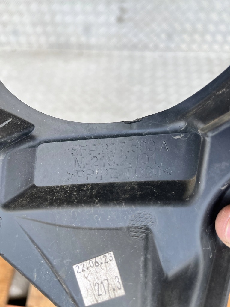 фото №1, Кронштейн противотуманной фары перед левая cupra formentor 20-